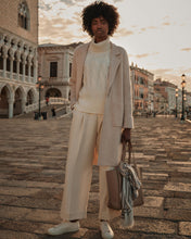 Load image into Gallery viewer, N.Peal Women's Relaxed Cable Roll Neck Cashmere Jumper New Ivory White