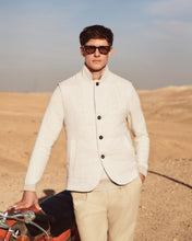 Load image into Gallery viewer, N.Peal Men's Seville Linen Gilet Beige Brown