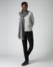 Load image into Gallery viewer, N.Peal Men's The Burlington V Neck Cashmere Jumper Fumo Grey
