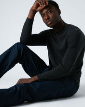 Load image into Gallery viewer, N.Peal Men's Covent Fine Gauge Cashmere Round Neck Jumper Dark Charcoal Grey