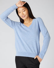 Load image into Gallery viewer, N.Peal Women's Phoebe V Neck Cashmere Jumper Cornflower Blue