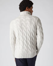 Load image into Gallery viewer, N.Peal Men's Chunky Cable Cashmere Jumper Pebble Grey