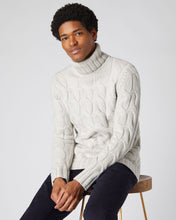 Load image into Gallery viewer, N.Peal Men's Chunky Cable Cashmere Jumper Pebble Grey