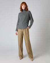 Load image into Gallery viewer, N.Peal Women's Metal Trim Curved Hem Cashmere Jumper Elephant Grey