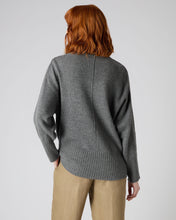 Load image into Gallery viewer, N.Peal Women's Metal Trim Curved Hem Cashmere Jumper Elephant Grey