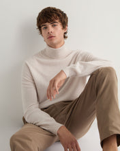 Load image into Gallery viewer, N.Peal Men's Trafalgar Roll Neck Cashmere Jumper Frost White