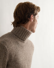 Load image into Gallery viewer, N.Peal Men's Brompton Marl Roll Neck Cashmere Jumper Heather Hazel Brown