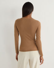 Load image into Gallery viewer, N.Peal Women's Eden Superfine Cashmere Round Neck Top Dark Camel Brown