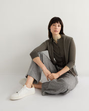 Load image into Gallery viewer, N.Peal Women's Darcie Superfine Cashmere Cropped Cardigan Mink Brown