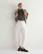 Load image into Gallery viewer, N.Peal Women's Margot Superfine Cashmere Roll Neck Jumper Mink Brown