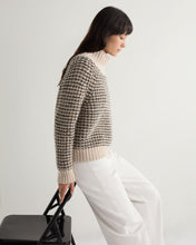 Load image into Gallery viewer, N.Peal Women's Super Chunky Rib Cashmere Jumper Ecru White