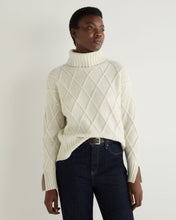 Load image into Gallery viewer, N.Peal Women's Diamond Stitch Cashmere Jumper With Lurex Snow Grey Sparkle