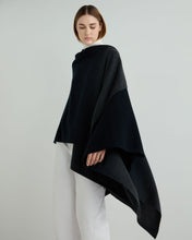 Load image into Gallery viewer, N.Peal Women's Lily Ombre Cashmere Cape Navy Blue