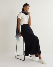 Load image into Gallery viewer, N.Peal Women's Superfine Pleated Cashmere Silk Skirt Navy Blue
