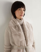 Load image into Gallery viewer, N.Peal Women's Lola Herringbone Cashmere Gilet With Fur Trim Sand Brown