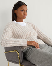 Load image into Gallery viewer, N.Peal Women's Statement Rib V Neck Cashmere Jumper Frost White