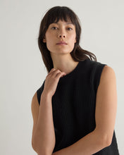 Load image into Gallery viewer, N.Peal Women's Rib Round Neck Cashmere Tank Top Black