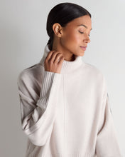 Load image into Gallery viewer, N.Peal Women's Mollie Metal Roll Neck Cashmere Jumper Frost White