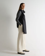 Load image into Gallery viewer, N.Peal Women's Honeycomb Knit Cashmere Jumper Elephant Grey