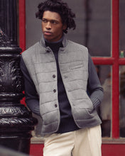 Load image into Gallery viewer, N.Peal Men's Brompton Roll Neck Cashmere Jumper Anthracite Grey