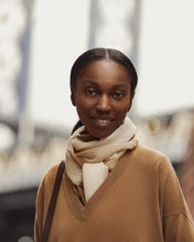 Load image into Gallery viewer, N.Peal Women's Longline V Neck Cashmere Jumper Dark Camel Brown