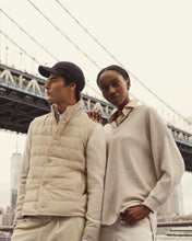 Load image into Gallery viewer, N.Peal Women's Longline V Neck Cashmere Jumper Sand Brown