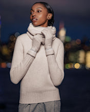 Load image into Gallery viewer, N.Peal Women's Hazel Chunky Roll Neck Cashmere Jumper Frost White