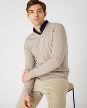Load image into Gallery viewer, N.Peal Men's Burlington V Neck Cashmere Jumper Oatmeal Brown