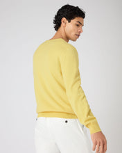 Load image into Gallery viewer, N.Peal Men's Oxford Round Neck Cashmere Jumper Citrine Yellow