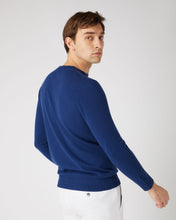 Load image into Gallery viewer, N.Peal Men's Shoreditch Round Neck Cashmere Jumper French Blue