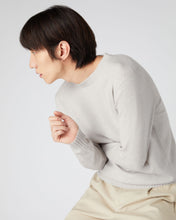 Load image into Gallery viewer, N.Peal Men's Shoreditch Round Neck Cashmere Jumper Pebble Grey