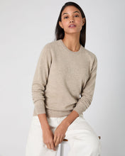 Load image into Gallery viewer, N.Peal Women's Evie Classic Round Neck Cashmere Jumper Oatmeal Brown