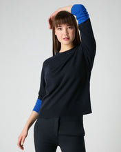 Load image into Gallery viewer, N.Peal Women's Relaxed Round Neck Cashmere Jumper Navy Blue