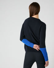 Load image into Gallery viewer, N.Peal Women's Relaxed Round Neck Cashmere Jumper Navy Blue