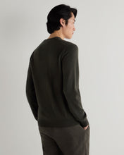 Load image into Gallery viewer, N.Peal Men's Burlington V Neck Cashmere Jumper Arabica Khaki Green