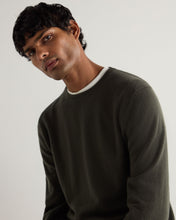 Load image into Gallery viewer, N.Peal Men's Oxford Round Neck Cashmere Jumper Arabica Khaki Green