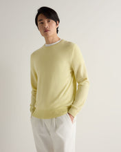 Load image into Gallery viewer, N.Peal Men's Oxford Round Neck Cashmere Jumper Granita Yellow