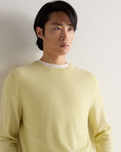 Load image into Gallery viewer, N.Peal Men's Oxford Round Neck Cashmere Jumper Granita Yellow