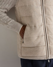 Load image into Gallery viewer, N.Peal Men's Mall Cashmere Gilet Pebble Grey