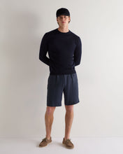 Load image into Gallery viewer, N.Peal Men's Covent Fine Gauge Cashmere Round Neck Jumper Navy Blue
