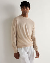 Load image into Gallery viewer, N.Peal Men's Covent Fine Gauge Cashmere Round Neck Jumper Sandstone Brown