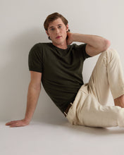 Load image into Gallery viewer, N.Peal Men's Newquay Cotton Cashmere T-Shirt Arabica Khaki Green