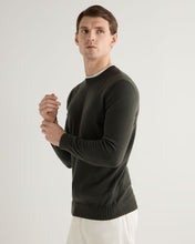 Load image into Gallery viewer, N.Peal Men's Shoreditch Round Neck Cashmere Jumper Arabica Khaki Green
