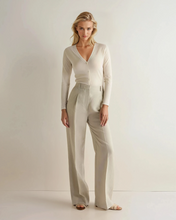 Load image into Gallery viewer, N.Peal Women's Mia Superfine Cashmere V Neck Cardigan New Ivory White