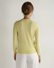 Load image into Gallery viewer, N.Peal Women's Evie Classic Round Neck Cashmere Jumper Granita Yellow