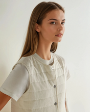 Load image into Gallery viewer, N.Peal Women's Ultra Lightweight Cotton Blend Gilet New Ivory White