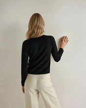 Load image into Gallery viewer, N.Peal Women's Hallie Round Neck Cashmere Cardigan Black