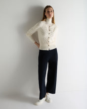Load image into Gallery viewer, N.Peal Women's Margot Superfine Cashmere Roll Neck Jumper New Ivory White