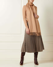 Load image into Gallery viewer, Large Woven Cashmere Scarf Camel Brown