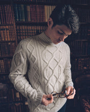 Load image into Gallery viewer, N.Peal Men&#39;s Oversized Cable Funnel Neck Cashmere Jumper Snow Grey
